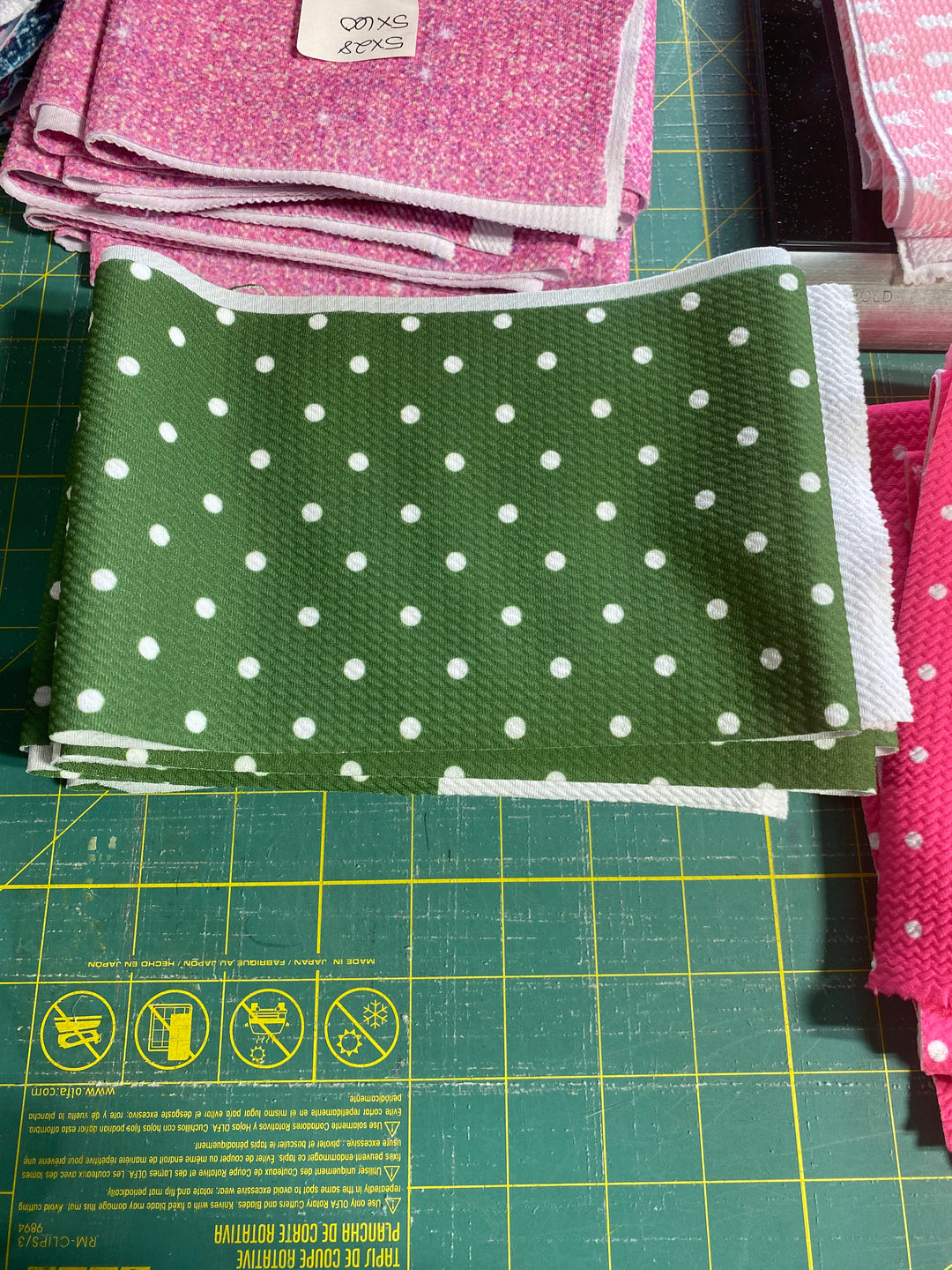 Bullet 5"x60" Olive Green Polka Dots