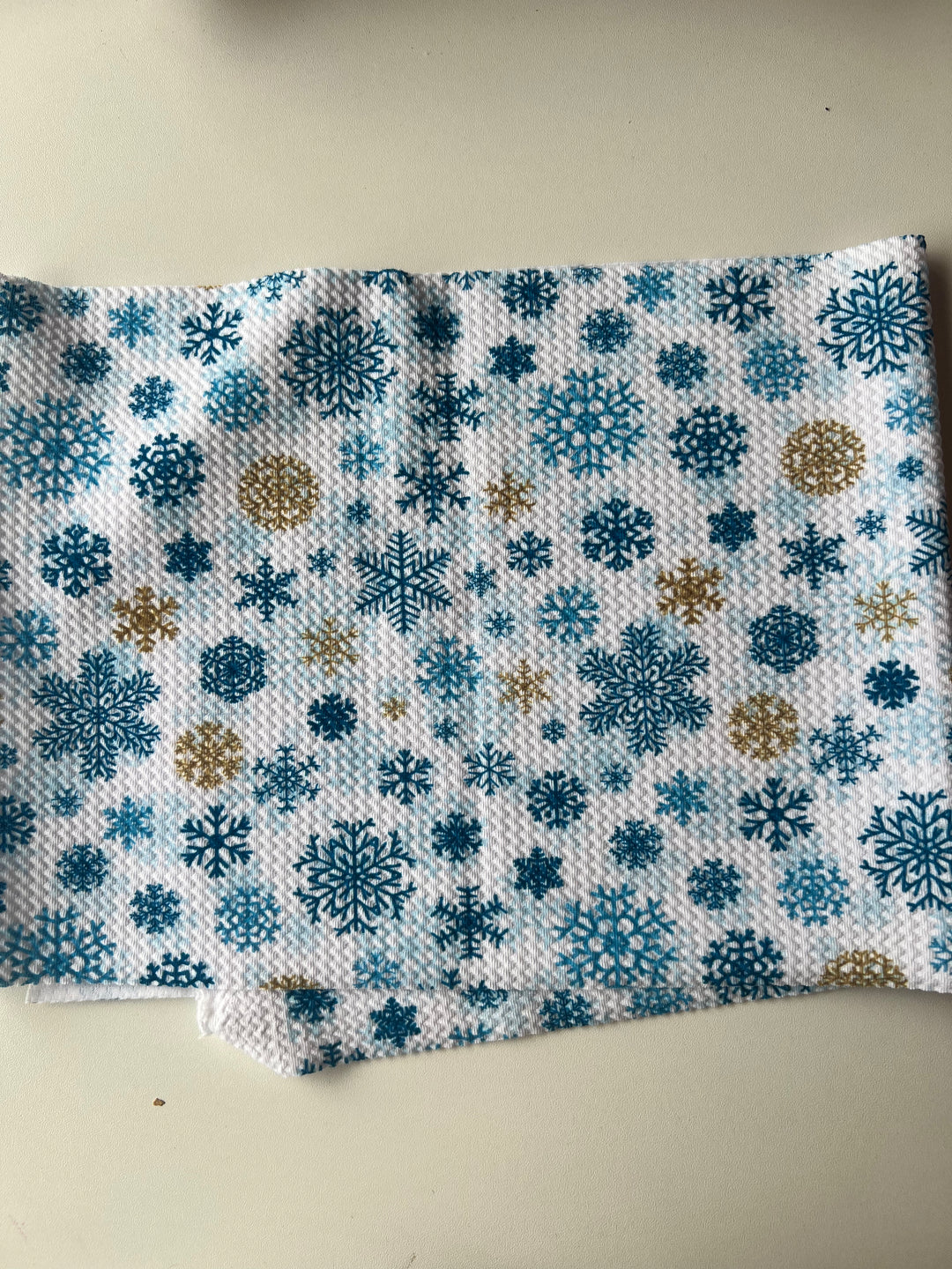 Bullet 7"x40" Blue Gold Snowflakes