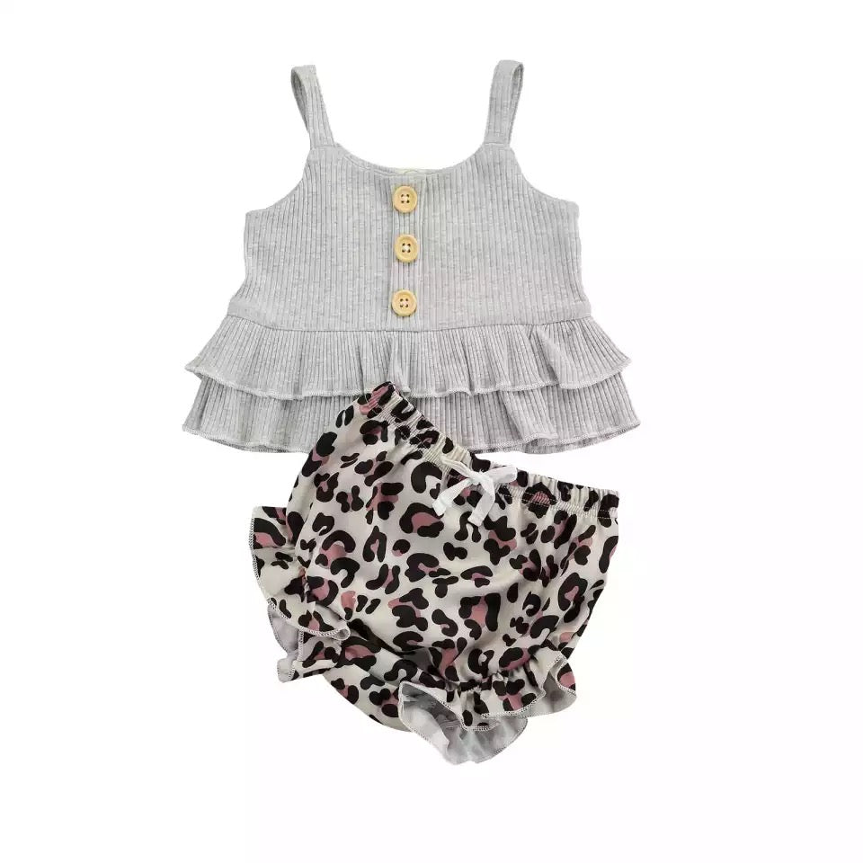 Tank top cheetah outfit